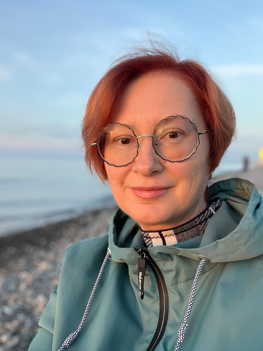 Главная Алена Акулова